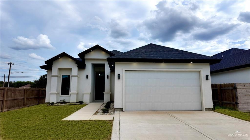 33 Baylor Ave in McAllen, TX - Building Photo