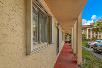 848 SW 9th St Cir in Boca Raton, FL - Building Photo - Building Photo