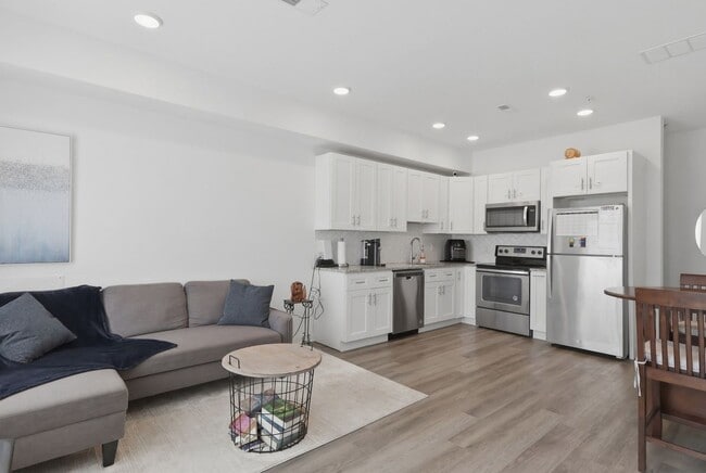 property at 1113 Lemon St