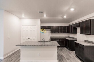 395 Greenbriar Blvd in Lehigh Acres, FL - Building Photo - Building Photo