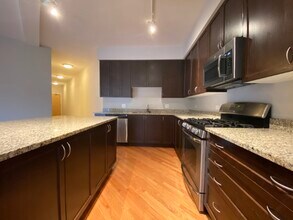 1870 N Winnebago Ave in Chicago, IL - Building Photo - Building Photo