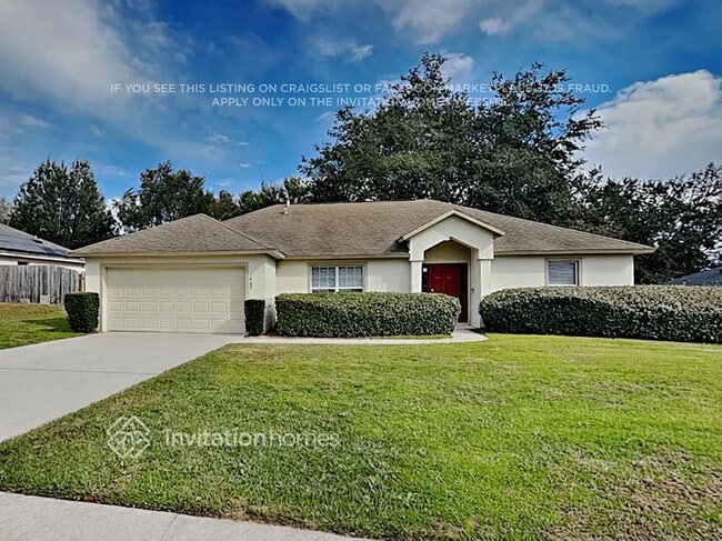property at 1047 Lakeview Oaks Dr