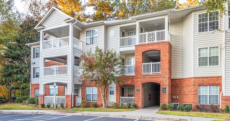 The Adair Apartment Homes in Sandy Springs, GA - Foto de edificio