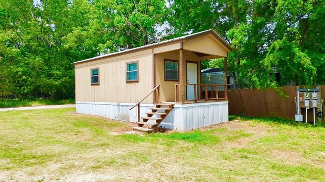 property at 405 N Clegg St