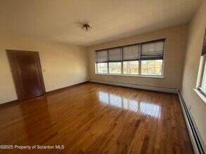 486 Hazle St in Wilkes-Barre, PA - Building Photo - Building Photo