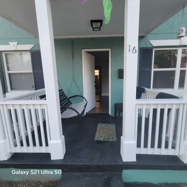 16 N Primrose Dr