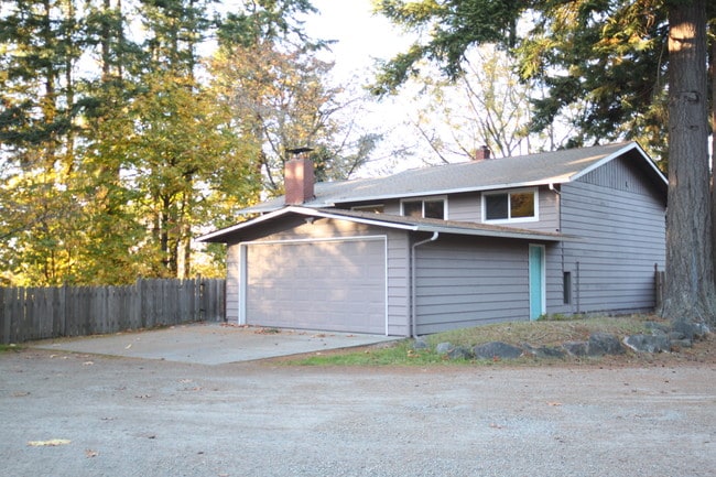 property at 14735 Bethel Ln SW