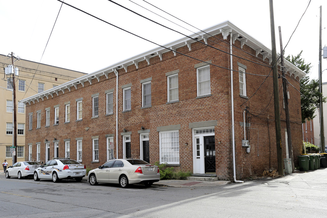 136-144 Jefferson St in Savannah, GA - Building Photo