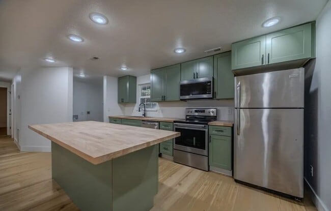 526 Wilmore Rd in Lake Ozark, MO - Building Photo - Building Photo