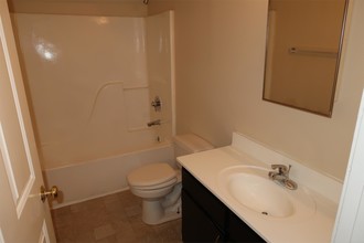 4111 Blue Lick Ct-Unit -4111-7 in Louisville, KY - Building Photo - Building Photo