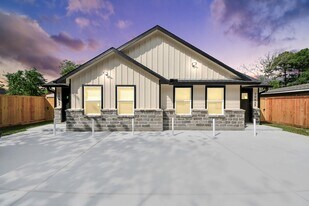 7066 Villa Dr in Houston, TX - Building Photo