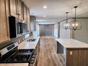 520 Milan Ave in Norwalk, OH - Building Photo - Building Photo