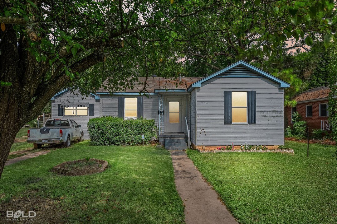 1137 Schex Dr in Bossier City, LA - Building Photo