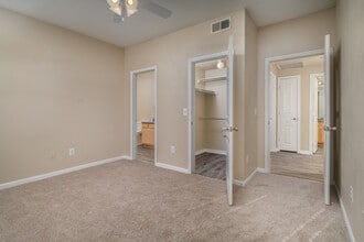 Tigoni Villas in San Antonio, TX - Building Photo - Building Photo