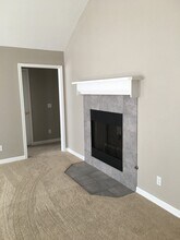 38 E Saxony St in Farmington, AR - Building Photo - Building Photo