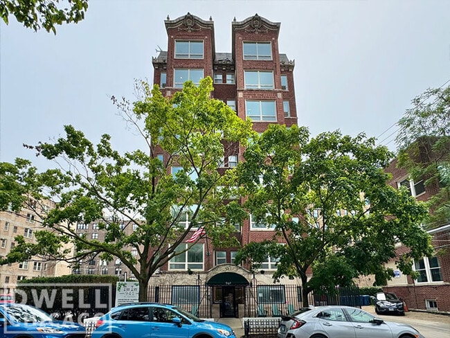 955 W Carmen Ave, Unit 001