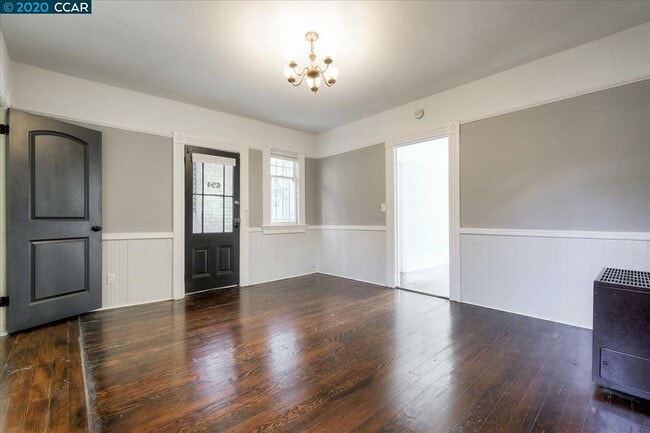 694 25th St, Unit 694 in Oakland, CA - Building Photo - Building Photo