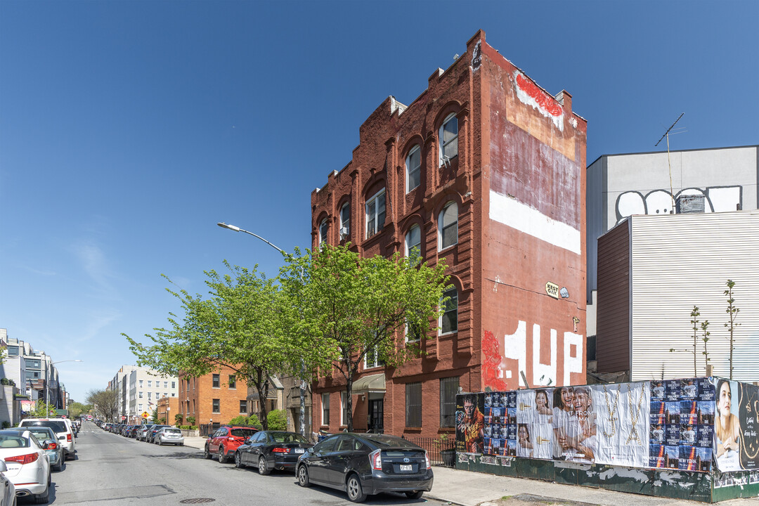 287 N 8th St in Brooklyn, NY - Building Photo