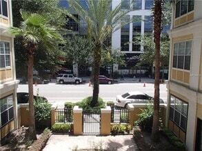 860 North Orange Avenue, Unit Studio in Orlando, FL - Building Photo - Building Photo