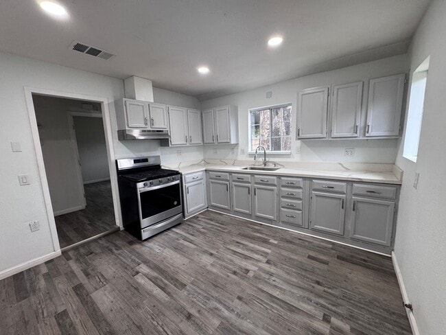 862 N California Ave in Beaumont, CA - Building Photo - Building Photo