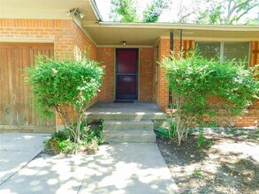 1716 Carlton St in Denton, TX - Building Photo - Building Photo