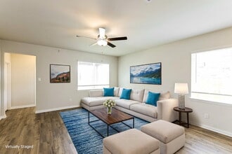 420 Mustang Trot Dr in Katy, TX - Foto de edificio - Building Photo