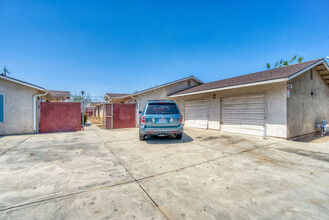 508-512 S Dearing Ave in Fresno, CA - Building Photo - Building Photo