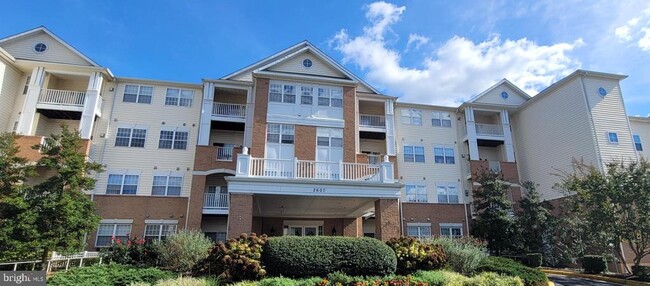 property at 2607 Chapel Lake Dr