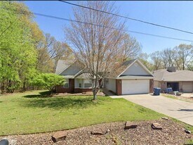15 Rillington Dr in Bella Vista, AR - Building Photo
