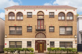 Palladian Apartments in Portland, OR - Building Photo - Building Photo