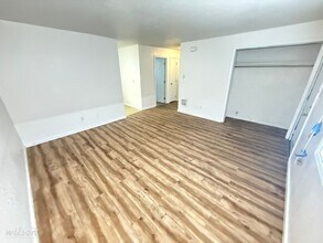 310 W Pierce St in Yakima, WA - Building Photo - Building Photo