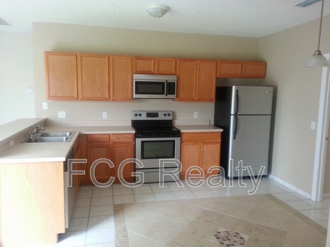 325 Marquee Dr in Kissimmee, FL - Building Photo - Building Photo