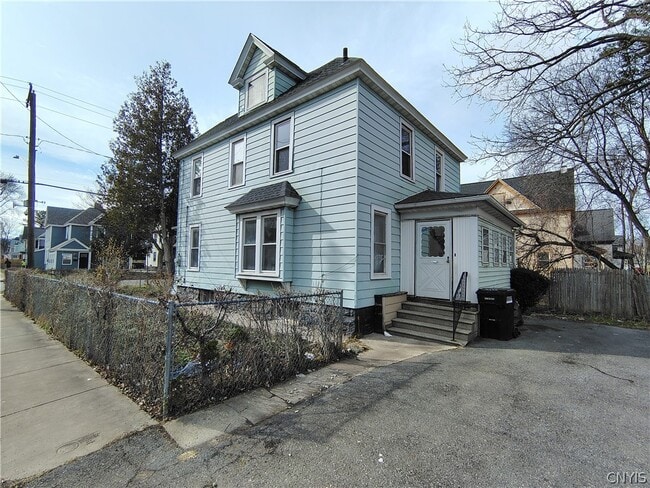 2331 Midland Ave in Syracuse, NY - Building Photo - Building Photo