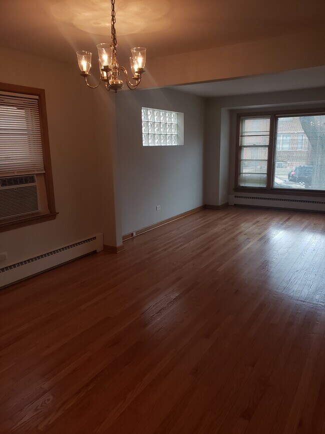 4929 N Marmora Ave Rentals in Chicago, IL