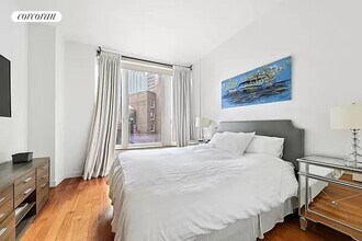 15 William St in New York, NY - Building Photo - Building Photo
