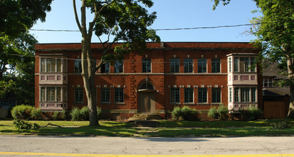 271 Park Ave in Youngstown, OH - Building Photo - Building Photo