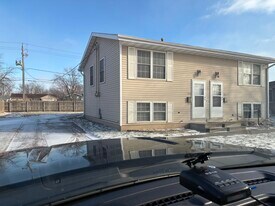 303 NW State St in Ankeny, IA - Building Photo
