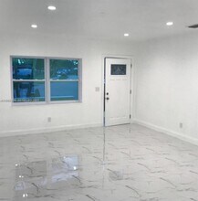 6710 SW 18th Ct in Pompano Beach, FL - Building Photo - Building Photo