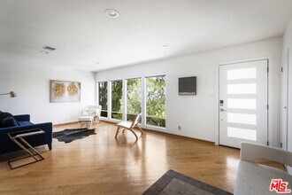 612 Luton Dr in Glendale, CA - Building Photo - Building Photo
