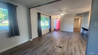 6555 Manson Dr in Waterford Township, MI - Building Photo - Building Photo