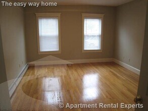 117 Columbia St, Unit #1 in Cambridge, MA - Foto de edificio - Building Photo