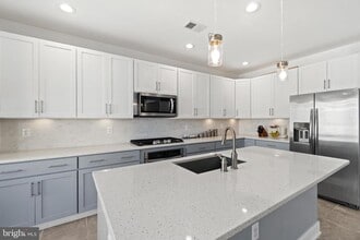 1304 Main Line Blvd in Alexandria, VA - Building Photo - Building Photo
