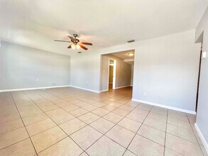 4220 38th Ave N in St. Petersburg, FL - Building Photo - Building Photo
