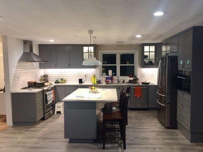 19 Bayfield Rd in Wayland, MA - Building Photo - Building Photo