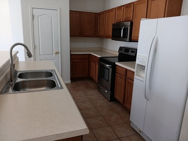 9316 Upper Meadow Ave SW in Albuquerque, NM - Building Photo - Building Photo