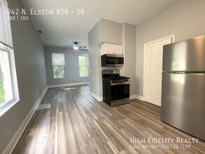 942 N Elston Ave in Chicago, IL - Building Photo - Building Photo