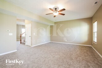 10262 McClain Dr in Brownsburg, IN - Foto de edificio - Building Photo