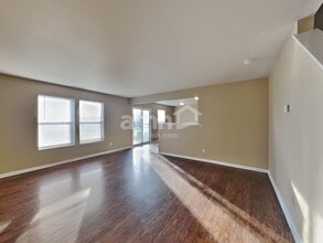 1002 Belvedere Dr in Shelbyville, IN - Foto de edificio - Building Photo