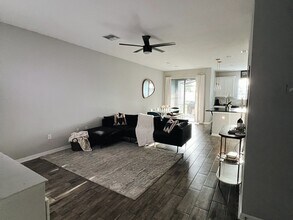 2662 White Isle Ln in Orlando, FL - Foto de edificio - Building Photo