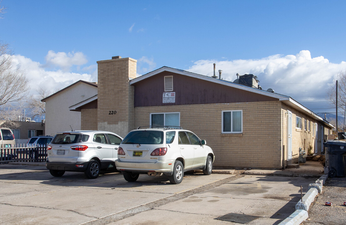 220 San Pablo St NE in Albuquerque, NM - Foto de edificio